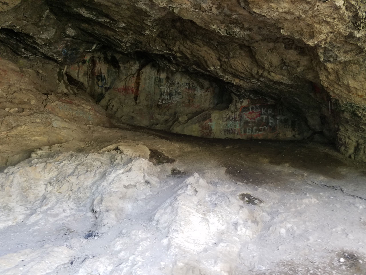 40 Horse Cave Cave and Hike near Firth, Idaho Free Arenas