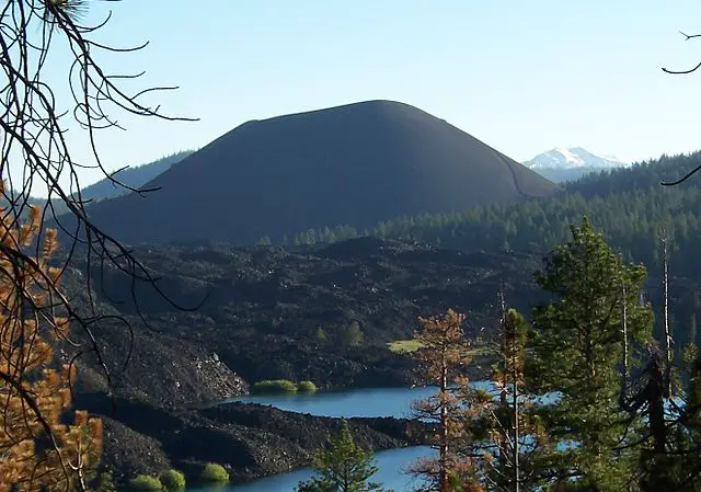 Cinder Cone and the Fantastic Lava Beds - Hike near Lassen 