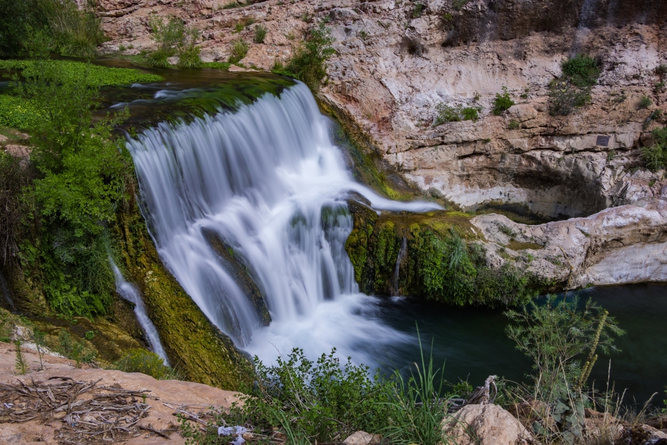 Fossil Creek Dam (Toilet Bowl) - Dive, Hike, and Swim near Pine, Arizona -  Free Arenas