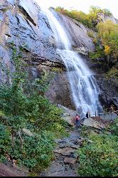 Hickorynut Falls, Chimney Rock State Park courtesy of daveynin↗