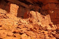 Honanki Cave Structures - Sedona Arizona - Sinagua Ruins courtesy of Al_HikesAZ↗